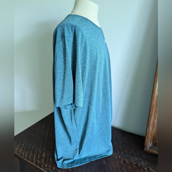 NWT Men's Reebok Heathered Green Athletic Tee - Picture 4 of 5